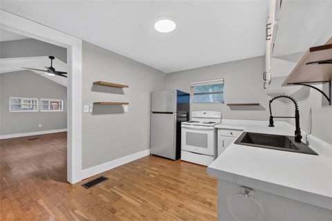 Casa en venta en Orlando, Florida, 4 dormitorios, 141.58 m2 № 2351746 - foto 17