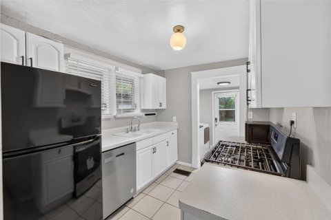 Casa en venta en Orlando, Florida, 4 dormitorios, 141.58 m2 № 2351746 - foto 8