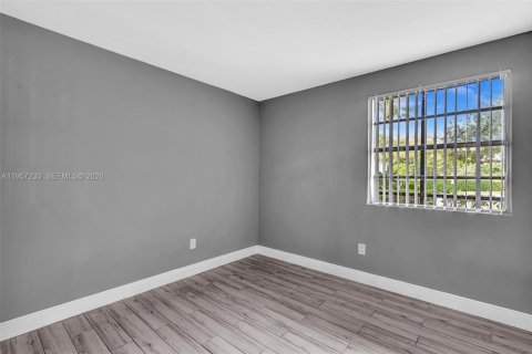 Condominio en alquiler en Pompano Beach, Florida, 2 dormitorios, 83.89 m2 № 2011238 - foto 17