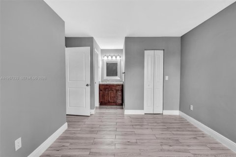 Condominio en alquiler en Pompano Beach, Florida, 2 dormitorios, 83.89 m2 № 2011238 - foto 19