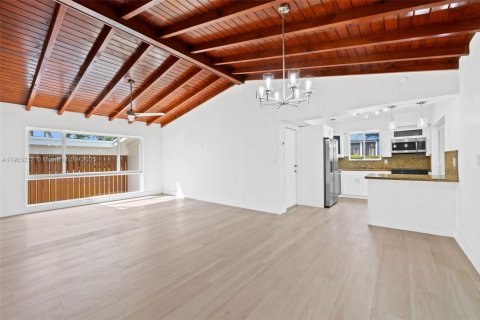 Casa en venta en Hollywood, Florida, 3 dormitorios, 129.51 m2 № 1954583 - foto 5