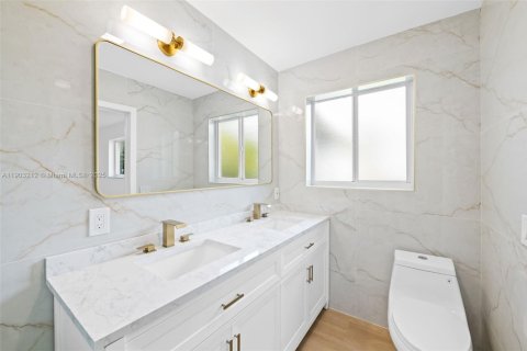 Casa en venta en Hollywood, Florida, 3 dormitorios, 129.51 m2 № 1954583 - foto 10