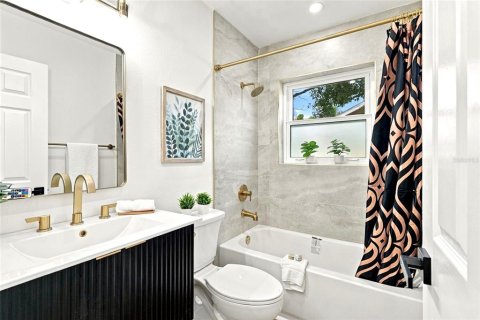 Villa ou maison à vendre à Bradenton, Floride: 3 chambres, 139.35 m2 № 2388556 - photo 18