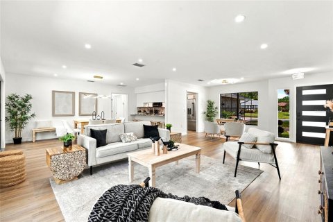 Villa ou maison à vendre à Bradenton, Floride: 3 chambres, 139.35 m2 № 2388556 - photo 4
