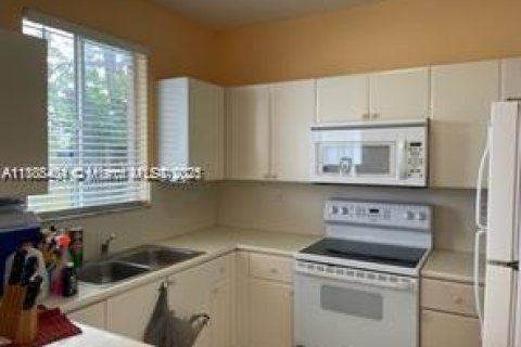 Condo in Homestead, Florida, 3 bedrooms № 1942637 - photo 3