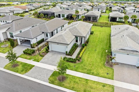 House in Port St. Lucie, Florida 3 bedrooms, 132.85 sq.m. № 2175549 - photo 7