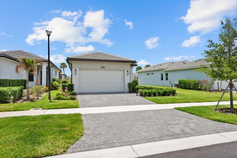 House in Port St. Lucie, Florida 3 bedrooms, 132.85 sq.m. № 2175549 - photo 6