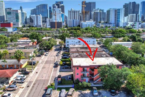 Снять в аренду квартиру в Майами, Флорида 2 спальни, 72.46м2, № 1950353 - фото 20