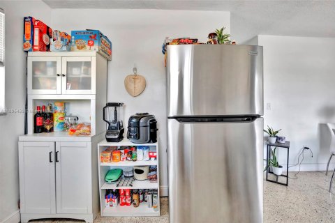 Снять в аренду квартиру в Майами, Флорида 2 спальни, 72.46м2, № 1950353 - фото 10