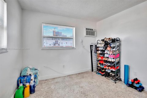 Снять в аренду квартиру в Майами, Флорида 2 спальни, 72.46м2, № 1950353 - фото 13