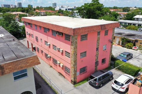 Снять в аренду квартиру в Майами, Флорида 2 спальни, 72.46м2, № 1950353 - фото 17