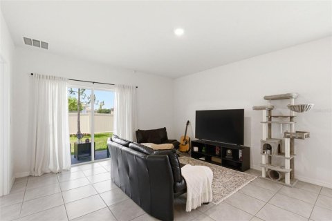 Casa en alquiler en Wesley Chapel, Florida, 3 dormitorios, 140.84 m2 № 2092167 - foto 13
