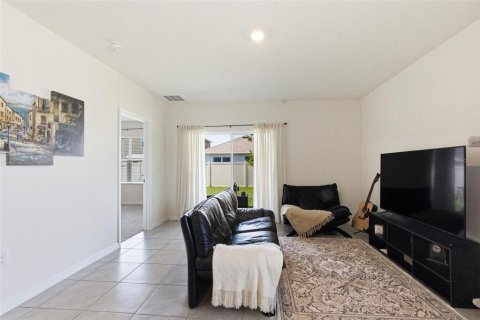 Casa en alquiler en Wesley Chapel, Florida, 3 dormitorios, 140.84 m2 № 2092167 - foto 12