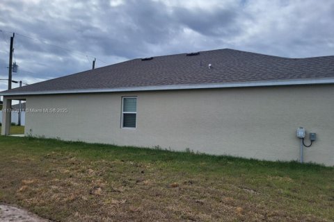 Снять в аренду виллу или дом в Порт-Сент-Луси, Флорида 4 спальни, 169.73м2, № 1699413 - фото 3