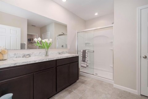 Снять в аренду виллу или дом в Порт-Сент-Луси, Флорида 4 спальни, 169.73м2, № 1699413 - фото 17