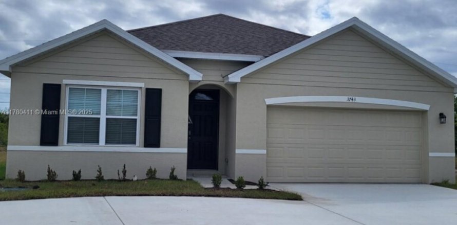 Дом в Порт-Сент-Луси, Флорида 4 спальни, 169.73м2 № 1699413