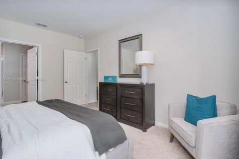 Снять в аренду виллу или дом в Порт-Сент-Луси, Флорида 4 спальни, 169.73м2, № 1699413 - фото 14