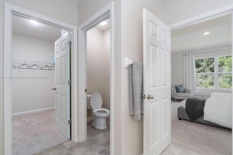 Снять в аренду виллу или дом в Порт-Сент-Луси, Флорида 4 спальни, 169.73м2, № 1699413 - фото 16