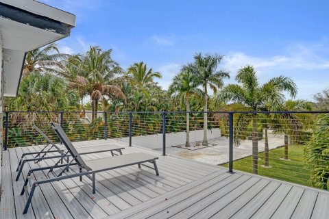 House in Delray Beach, Florida 4 bedrooms, 149.29 sq.m. № 2176037 - photo 30
