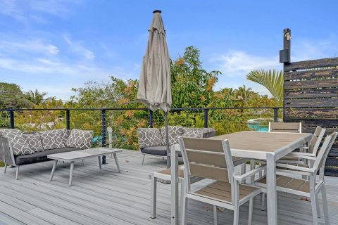 House in Delray Beach, Florida 4 bedrooms, 149.29 sq.m. № 2176037 - photo 28