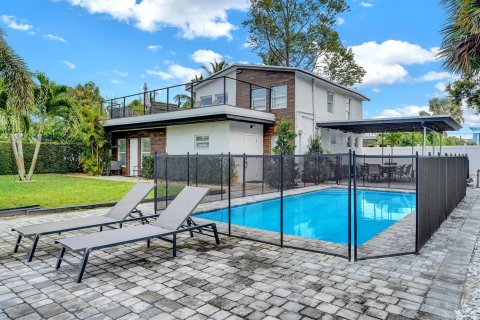 House in Delray Beach, Florida 4 bedrooms, 149.29 sq.m. № 2176037 - photo 2