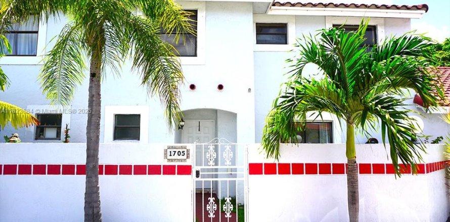 Touwnhouse à Homestead, Floride 4 chambres, 132.2 m2 № 1790775