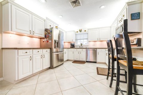 Купить виллу или дом в Лейкленд, Флорида 6 комнат, 166.11м2, № 2149915 - фото 16