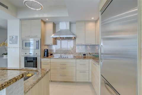 Снять в аренду кондоминиум в Помпано-Бич, Флорида 2 спальни, 133.97м2, № 2017239 - фото 12