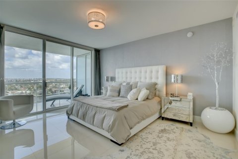 Снять в аренду кондоминиум в Помпано-Бич, Флорида 2 спальни, 133.97м2, № 2017239 - фото 13