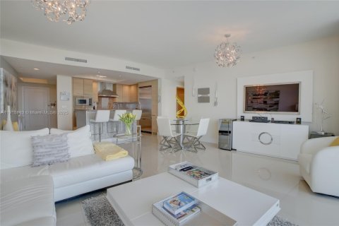 Снять в аренду кондоминиум в Помпано-Бич, Флорида 2 спальни, 133.97м2, № 2017239 - фото 8