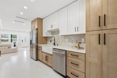 Villa ou maison à vendre à Tampa, Floride: 3 chambres, 133.22 m2 № 2216575 - photo 9