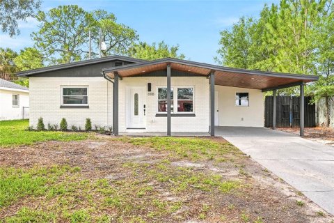 House in Tampa, Florida 3 bedrooms, 133.22 sq.m. № 2216575