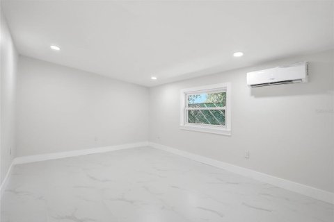 Villa ou maison à vendre à Tampa, Floride: 3 chambres, 133.22 m2 № 2216575 - photo 14