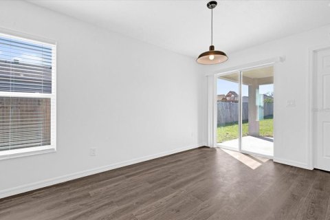 House in Apopka, Florida 3 bedrooms, 119.47 sq.m. № 1511947 - photo 13