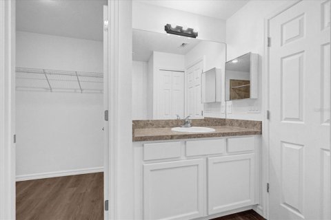House in Apopka, Florida 3 bedrooms, 119.47 sq.m. № 1511947 - photo 19