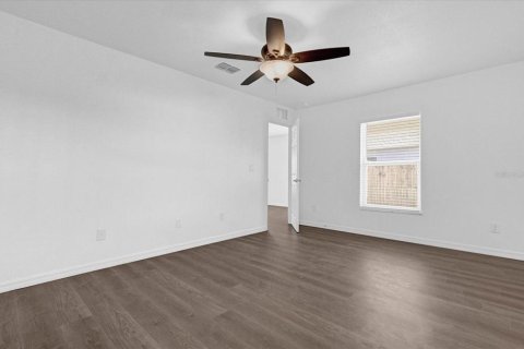 House in Apopka, Florida 3 bedrooms, 119.47 sq.m. № 1511947 - photo 14