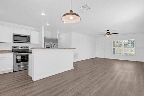 House in Apopka, Florida 3 bedrooms, 119.47 sq.m. № 1511947 - photo 8