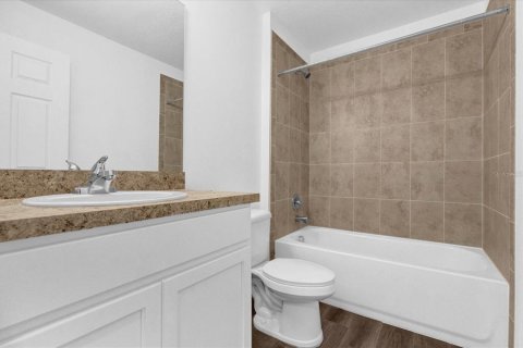 House in Apopka, Florida 3 bedrooms, 119.47 sq.m. № 1511947 - photo 23