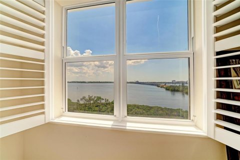 Condo in Palmetto, Florida, 2 bedrooms  № 2129575 - photo 28