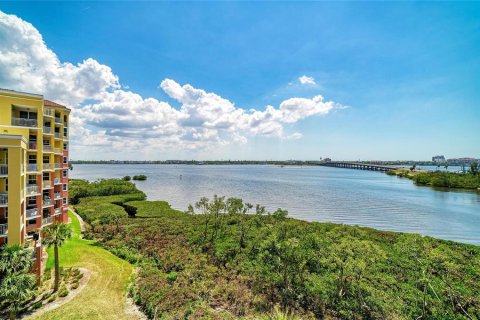 Condo in Palmetto, Florida, 2 bedrooms  № 2129575 - photo 22