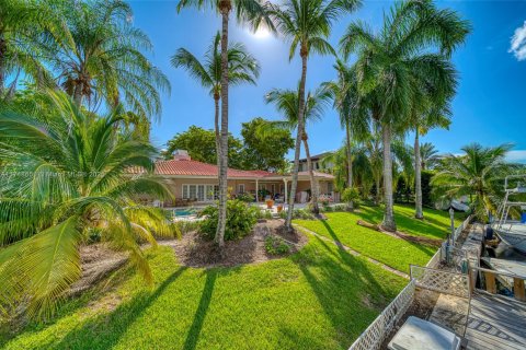 Casa en venta en Coral Gables, Florida, 5 dormitorios, 371.33 m2 № 1979700 - foto 7