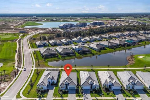 House in Lakewood Ranch, Florida 2 bedrooms, 191.47 sq.m. № 2098581 - photo 23