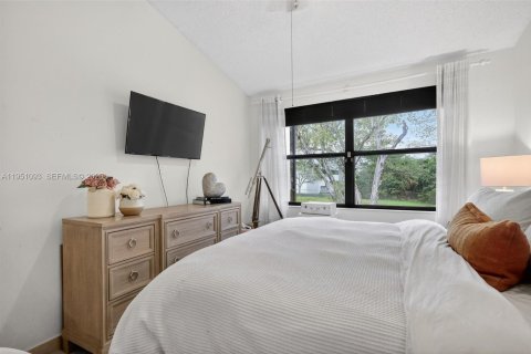 Купить кондоминиум в Майами-Лейкс, Флорида 2 спальни, 104.98м2, № 2007111 - фото 25