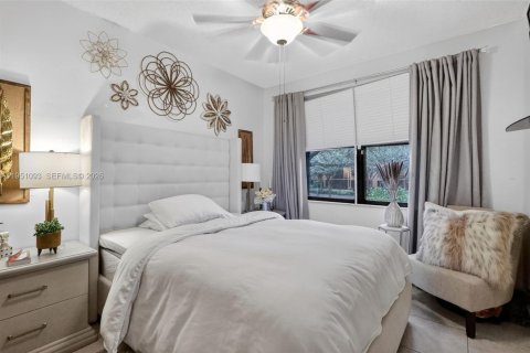 Купить кондоминиум в Майами-Лейкс, Флорида 2 спальни, 104.98м2, № 2007111 - фото 6