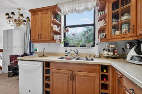 Купить кондоминиум в Майами-Лейкс, Флорида 2 спальни, 104.98м2, № 2007111 - фото 23