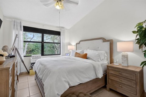 Купить кондоминиум в Майами-Лейкс, Флорида 2 спальни, 104.98м2, № 2007111 - фото 24