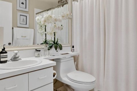 Купить кондоминиум в Майами-Лейкс, Флорида 2 спальни, 104.98м2, № 2007111 - фото 12