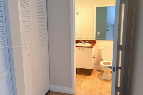 Copropriété à louer à Miami, Floride: 89.19 m2 № 2390409 - photo 13