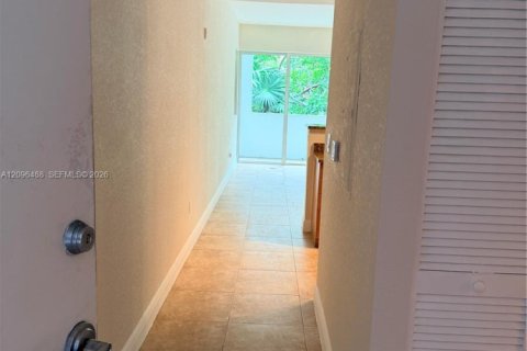 Copropriété à louer à Miami, Floride: 89.19 m2 № 2390409 - photo 14
