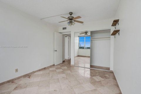 Condominio en venta en North Miami Beach, Florida, 2 dormitorios, 103.31 m2 № 1977759 - foto 26